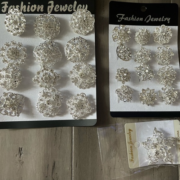 Brooches - Picture 2 of 3